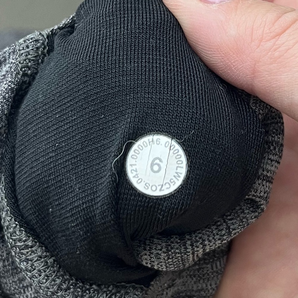 Lululemon Athletica Charcoal Leggings - Picture 4 of 4
